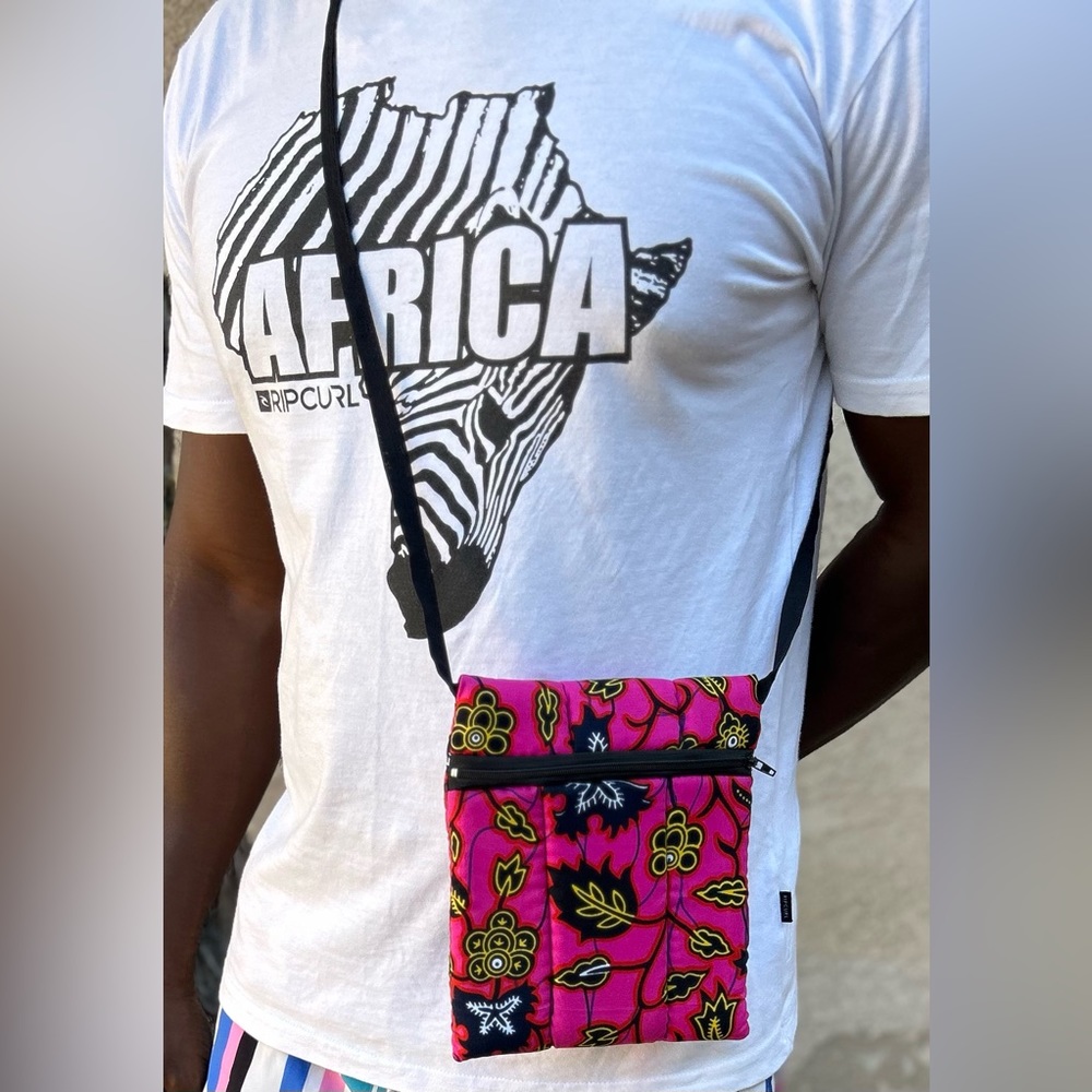 NW 💯 cotton padded Vlisco Fabric Crossbody Sz 7”x 6”